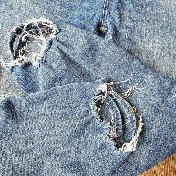Pilcro Anthropologie Heritage Boyfriend Distressed Blue Crop Jeans Frayed Hem 16 - Picture 3 of 14